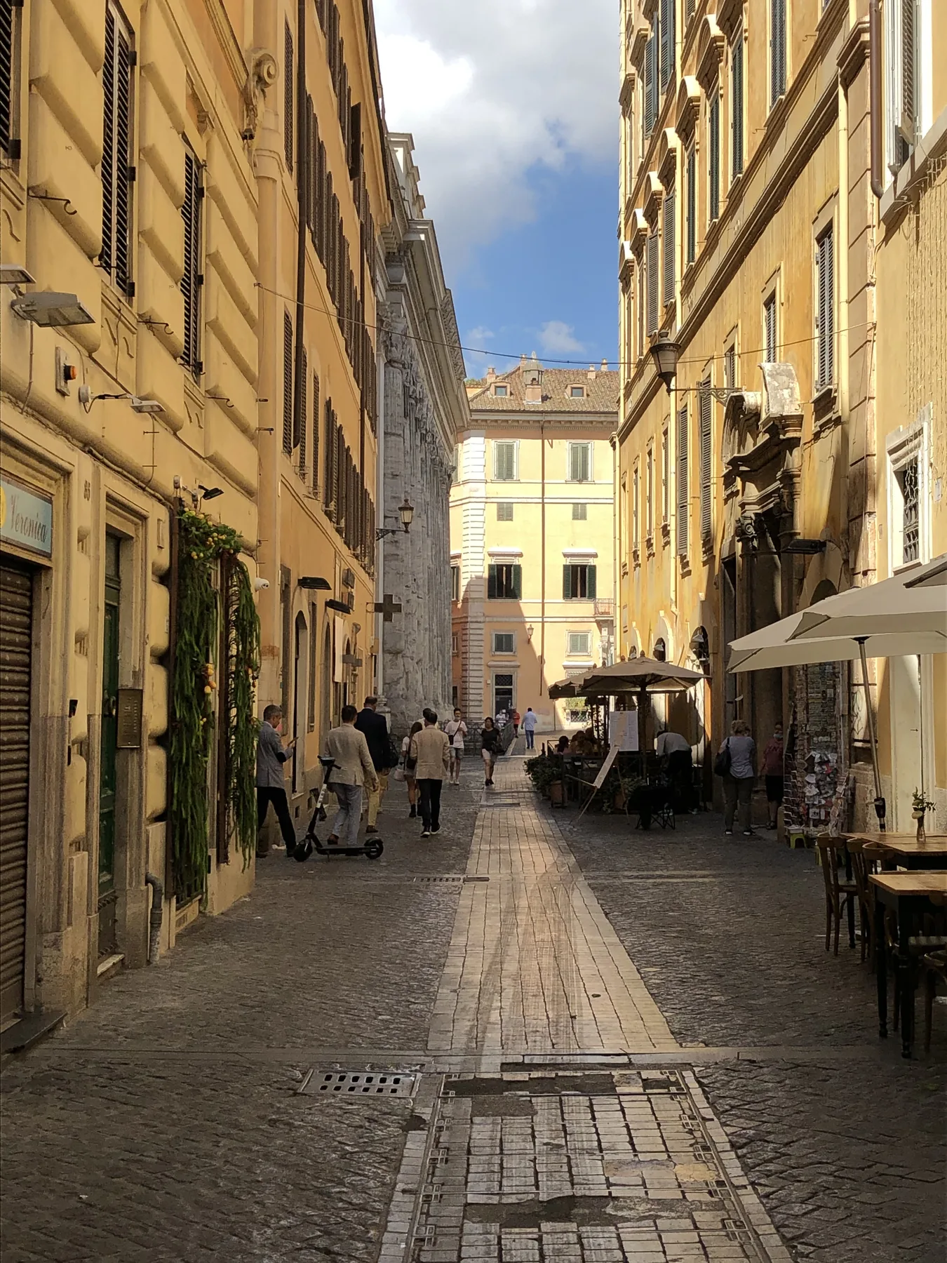 Strada del centro storico di Roma
